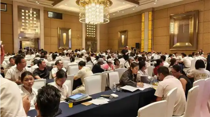 标准引领 环保坚守：金煌家装25周年庆典交出高质量发展答卷